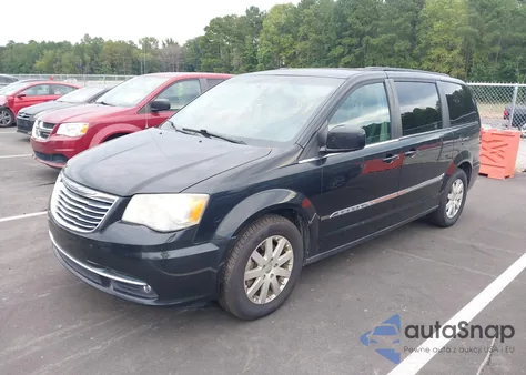 2013 Chrysler Town & Country Touring z USA, uszkodzony, nr VIN 2C4RC1BG8DR573626